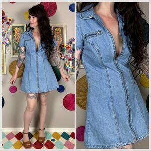 Vintage 1990s Light Wash Denim Short Sleeve Zipper Front Minidress